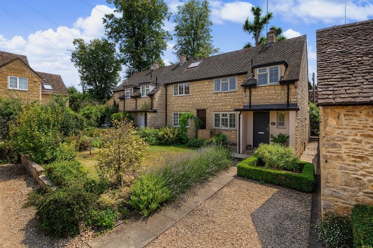 Property photo 1 of 9 333560