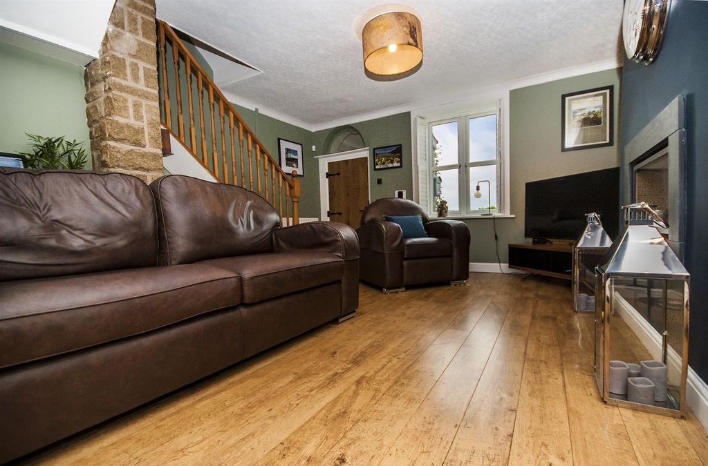 Property photo 3 of 16 Living Room