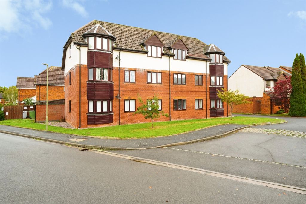 Property photo 1 of 17