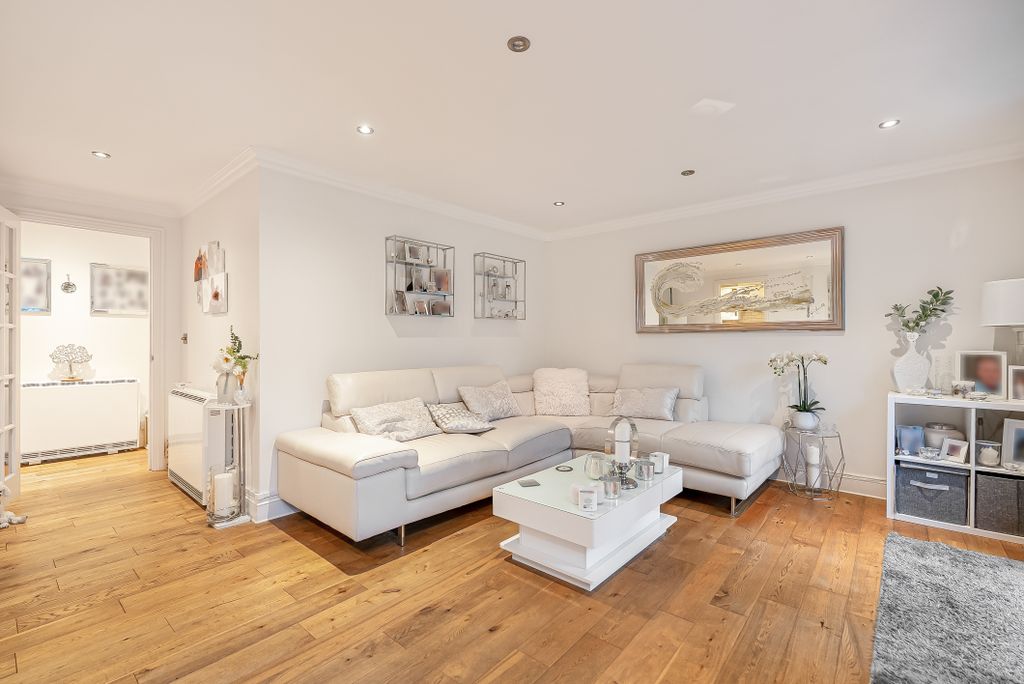 Property photo 3 of 12 Living Room