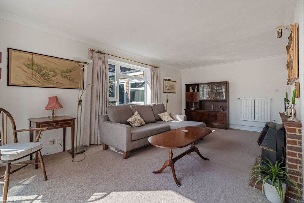 Property photo 2 of 18