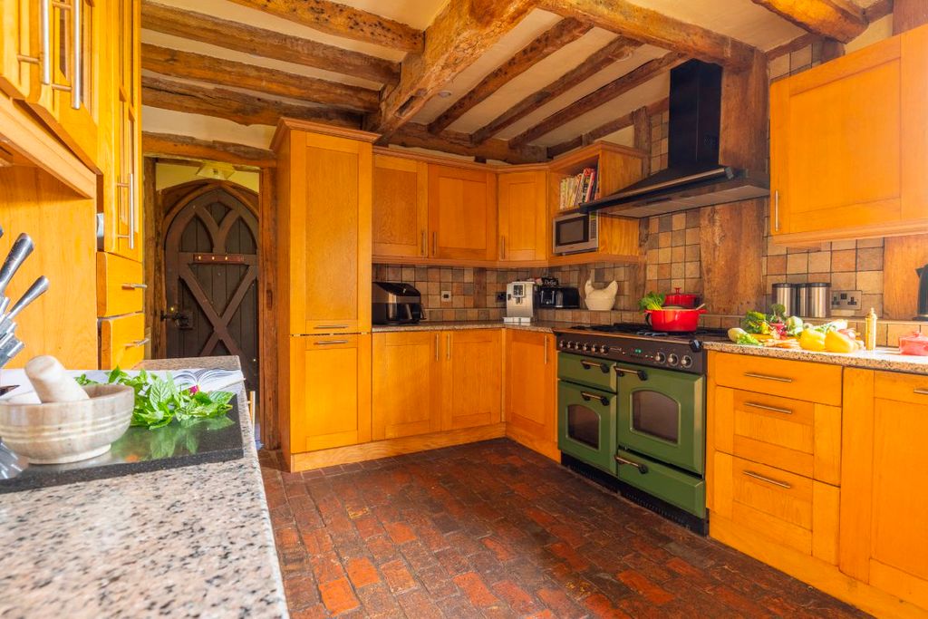 Property photo 3 of 29