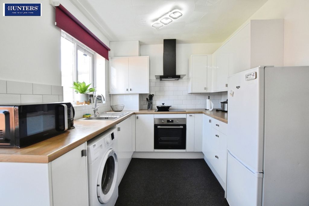 Property photo 1 of 14 Kitchen