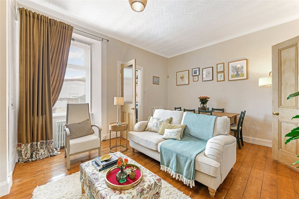 Property photo 3 of 12 Living/Dining Room