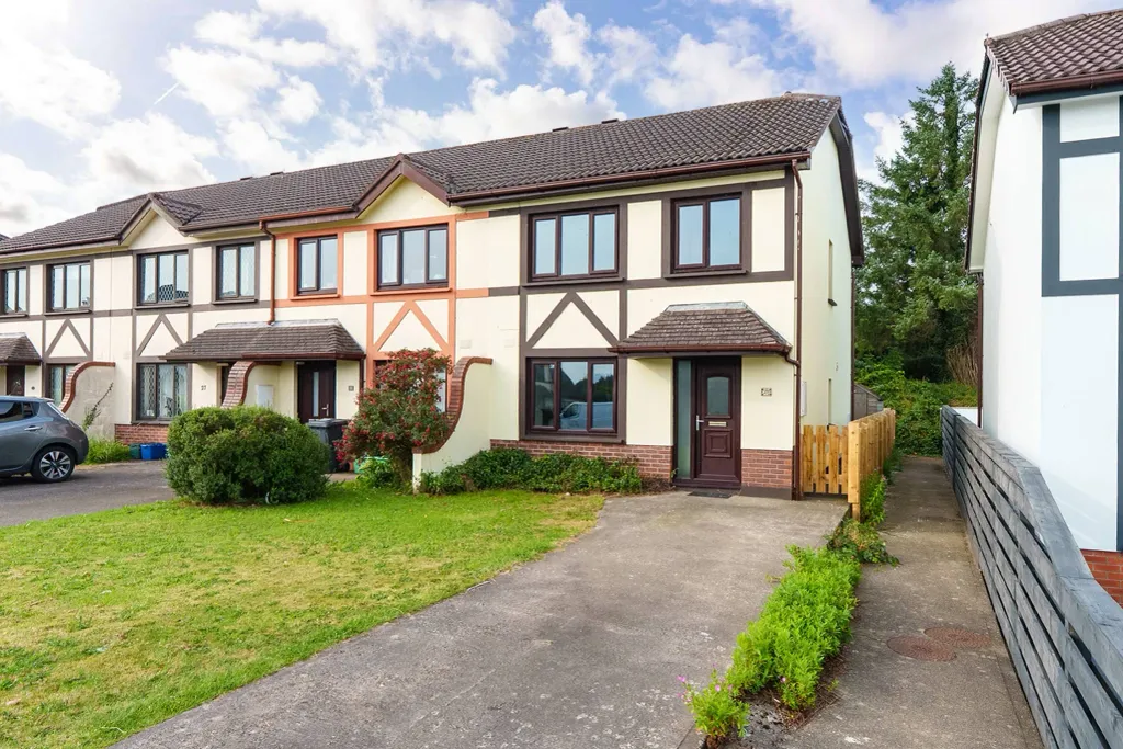Property photo 1 of 18