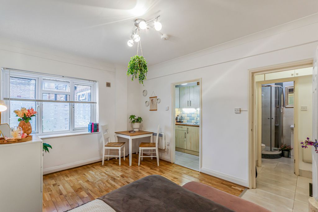 Property photo 3 of 13 333A0737
