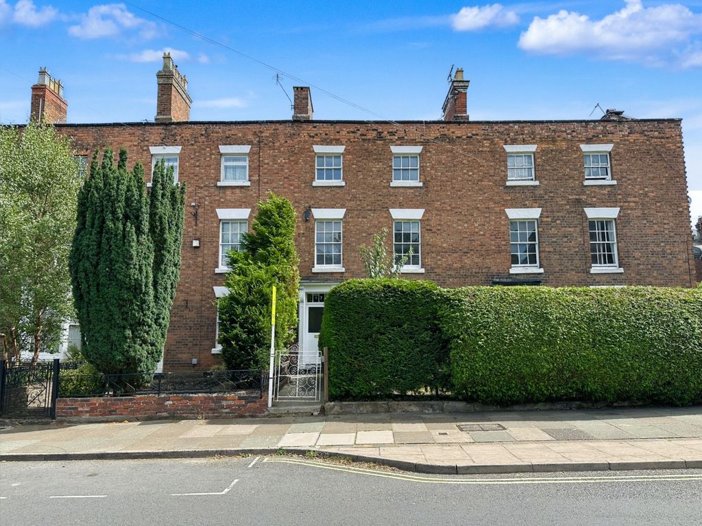 Property photo 1 of 18 4361911