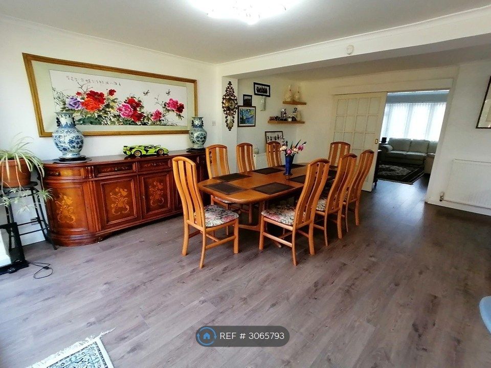 Property photo 2 of 22 Dinning Room