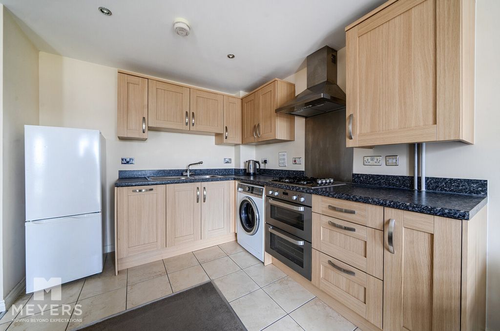 Property photo 3 of 10