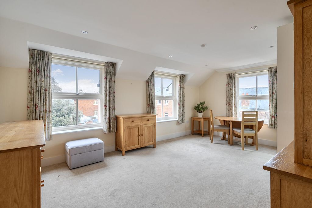 Property photo 2 of 20 Study