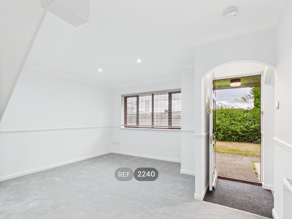Property photo 3 of 8 Living/Dining Room