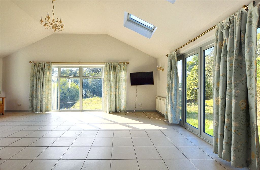 Property photo 2 of 12 Picture No. 10