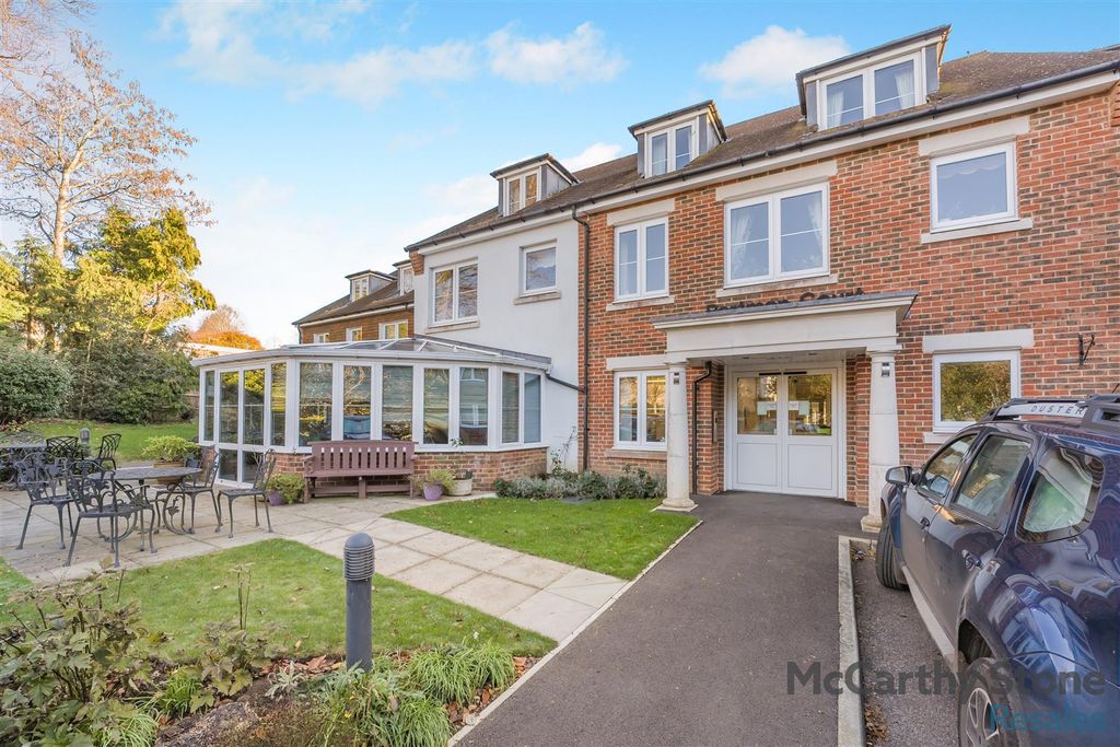 Property photo 1 of 20 8671806-Exterior02.Jpg