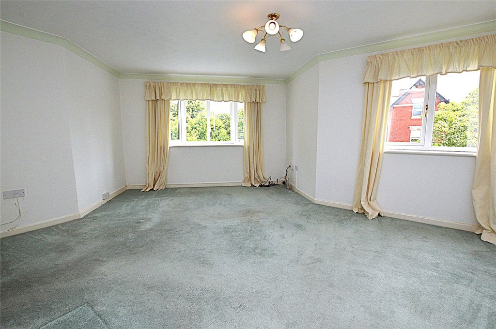 Property photo 2 of 10 Picture No. 11