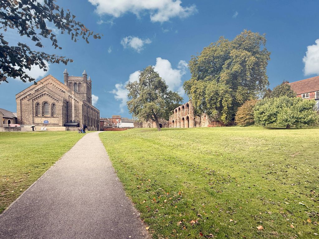 Property photo 2 of 33 20251007_113948543_0.5