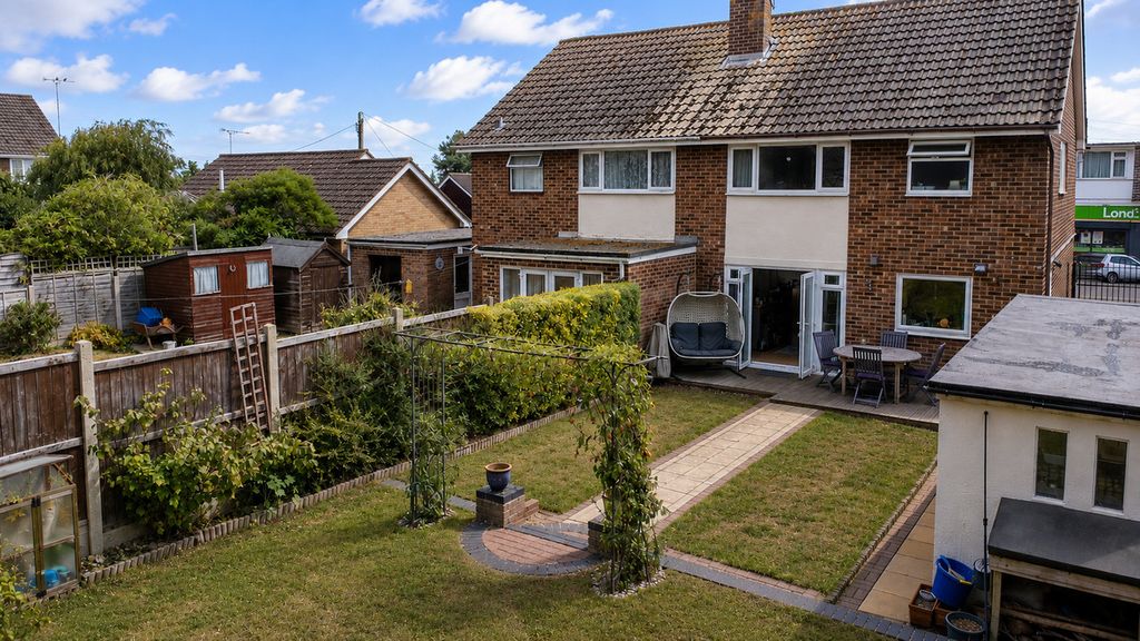 Property photo 2 of 11