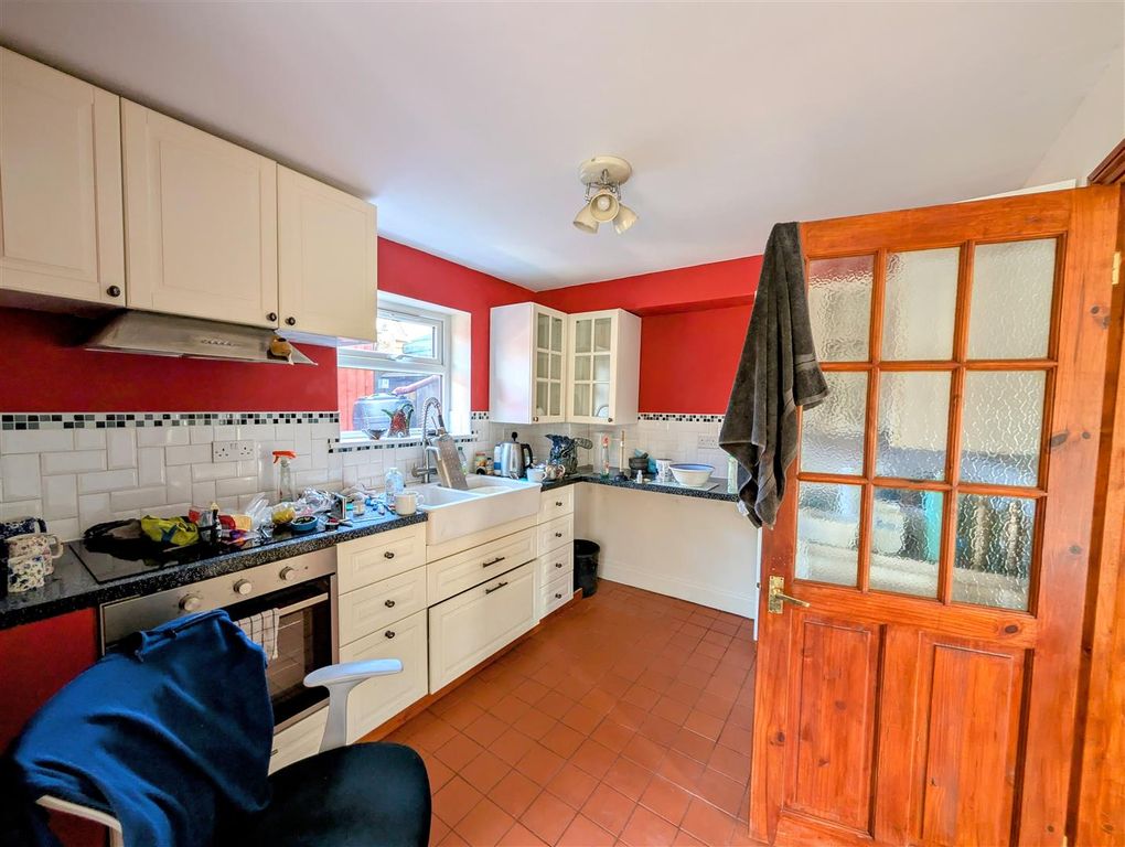 Property photo 3 of 12