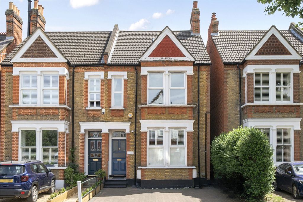 Property photo 2 of 11 2