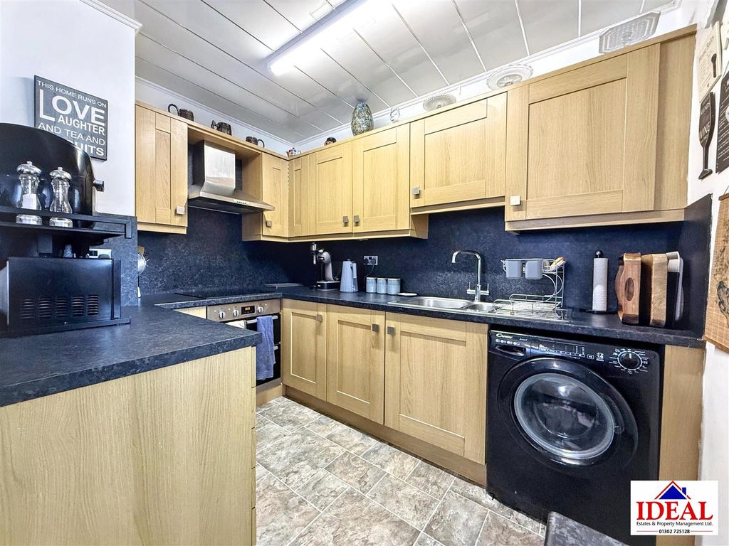 Property photo 3 of 21 Image00018.Jpg