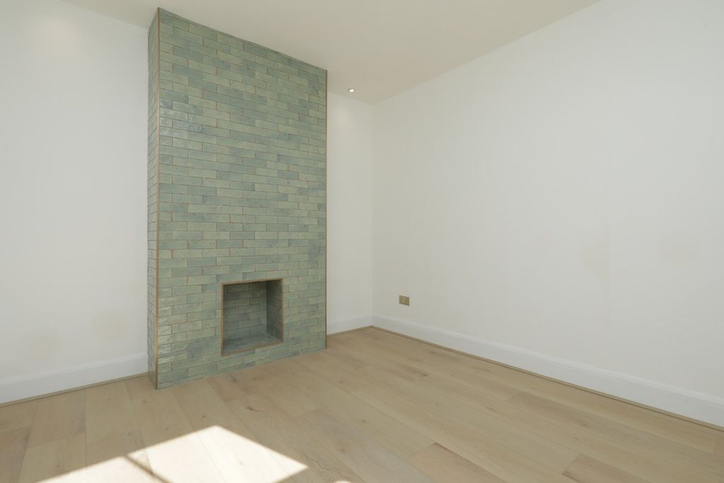 Property photo 2 of 15 Picture 2