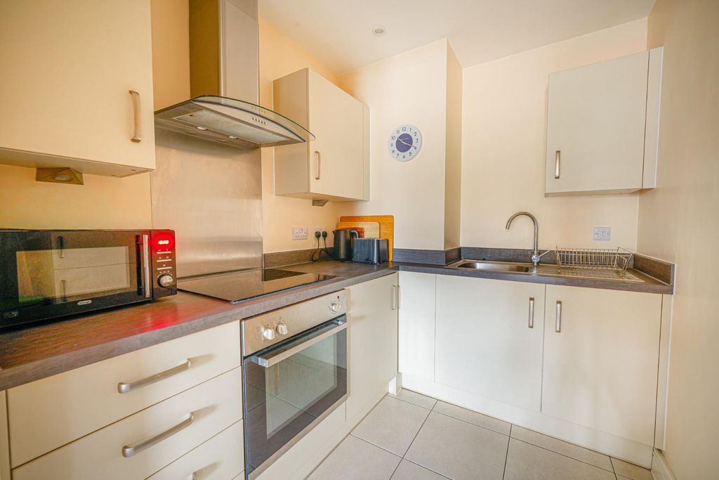 Property photo 3 of 9