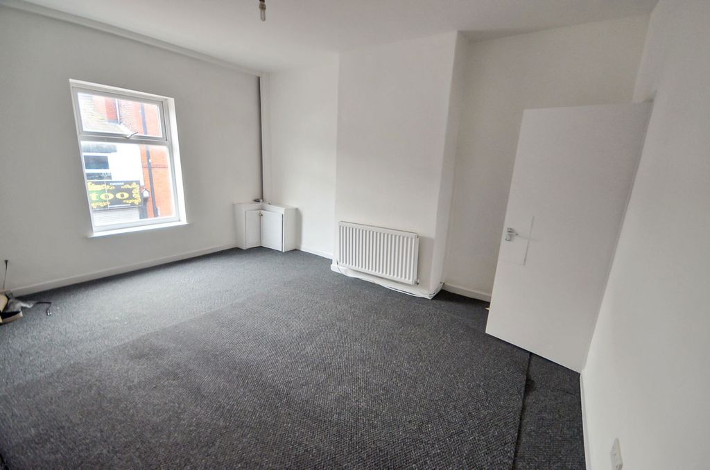 Property photo 2 of 4