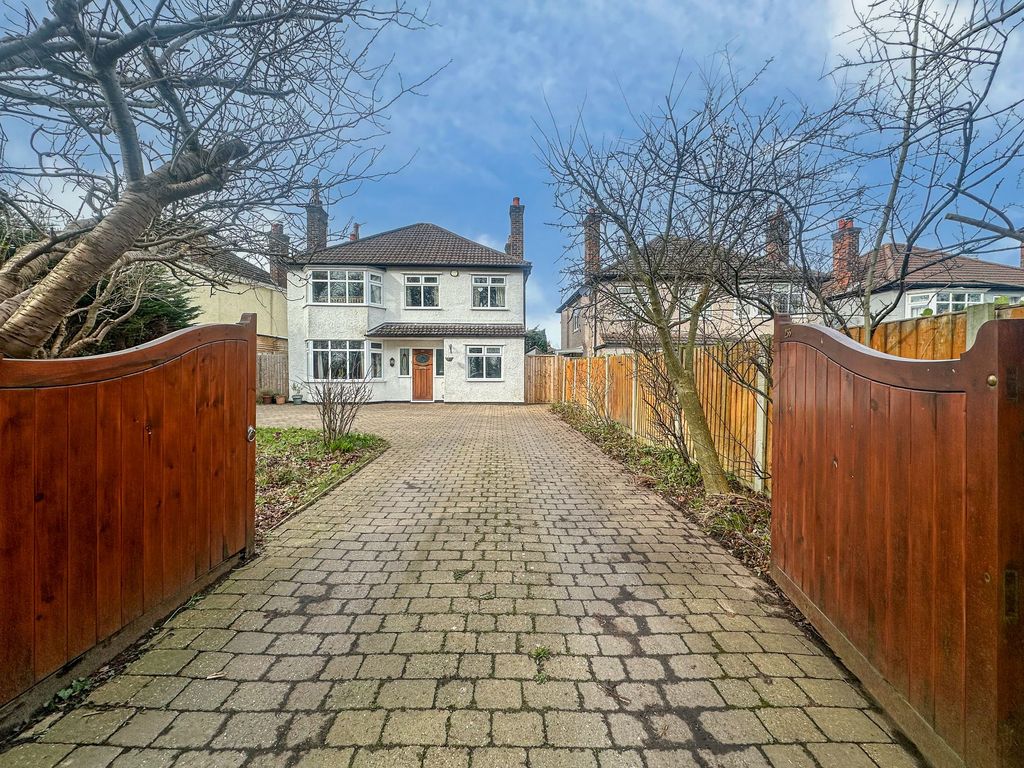 Property photo 1 of 31