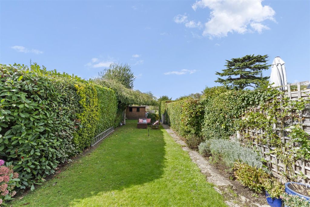 Property photo 2 of 13