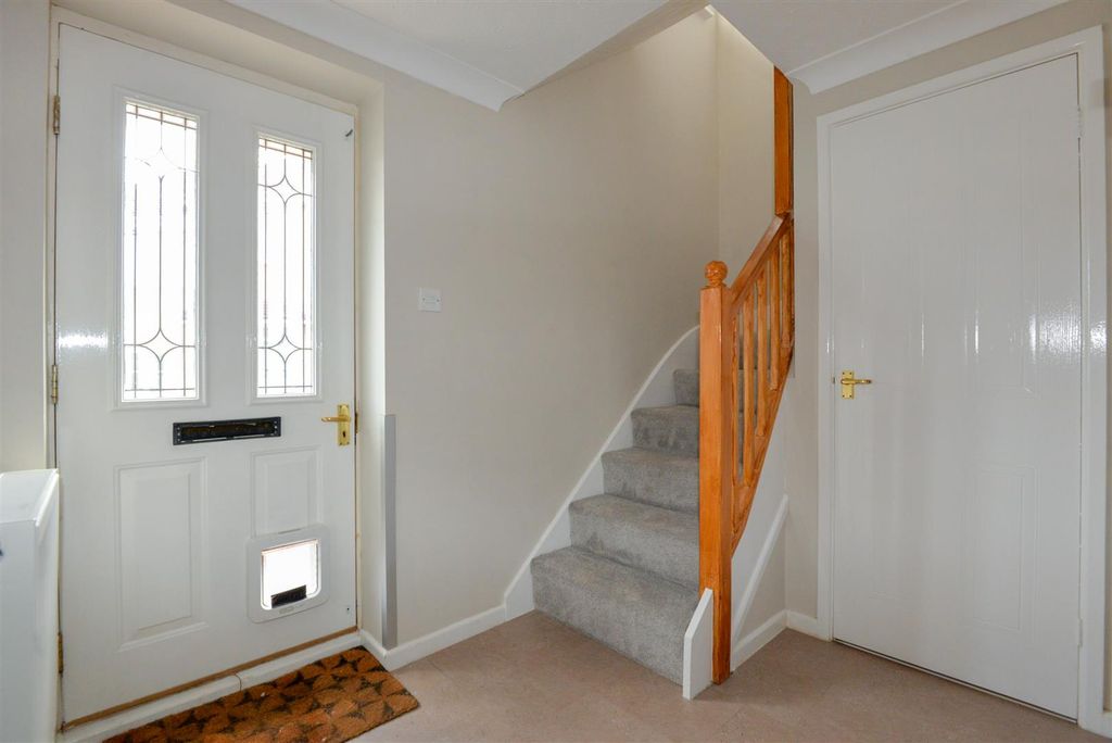 Property photo 2 of 22 Hall 1.Jpg