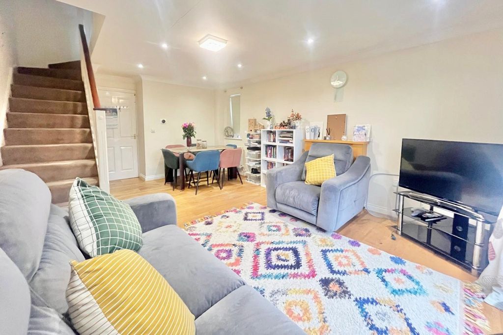 Property photo 2 of 12 Picture No. 03