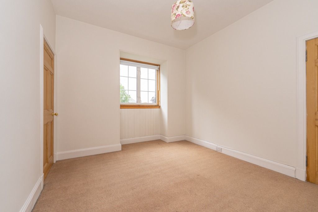 Property photo 3 of 33