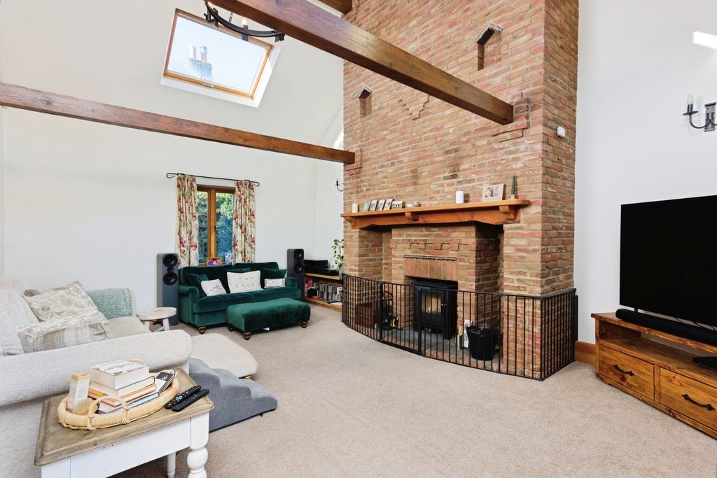 Property photo 3 of 25