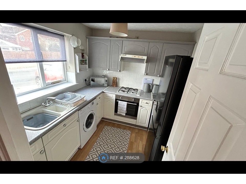 Property photo 3 of 12