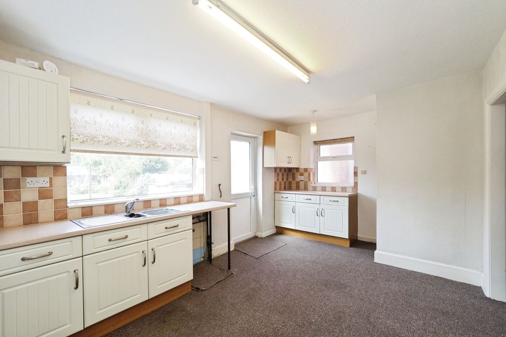 Property photo 2 of 20 Img_2801