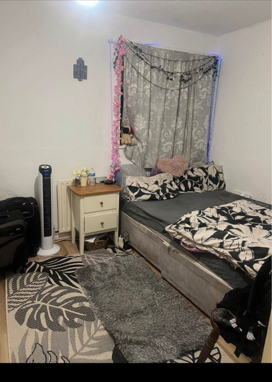 Property photo 1 of 2