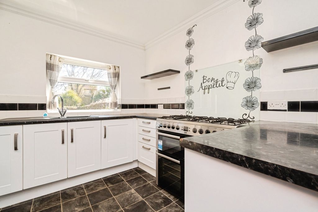 Property photo 2 of 8 Pbox-Img.Jpg