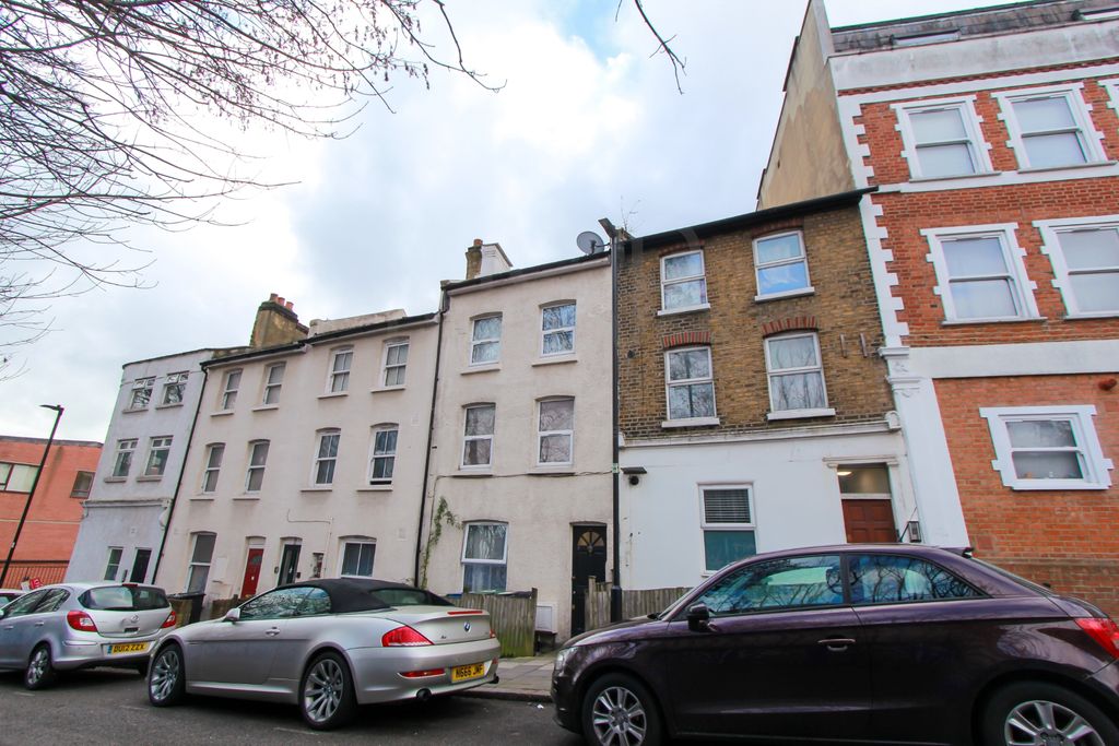 Property photo 3 of 5 Photo 3