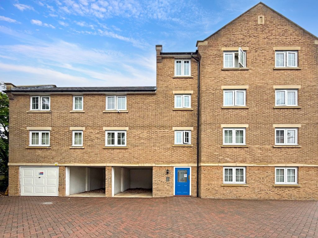 Property photo 1 of 6 4396552