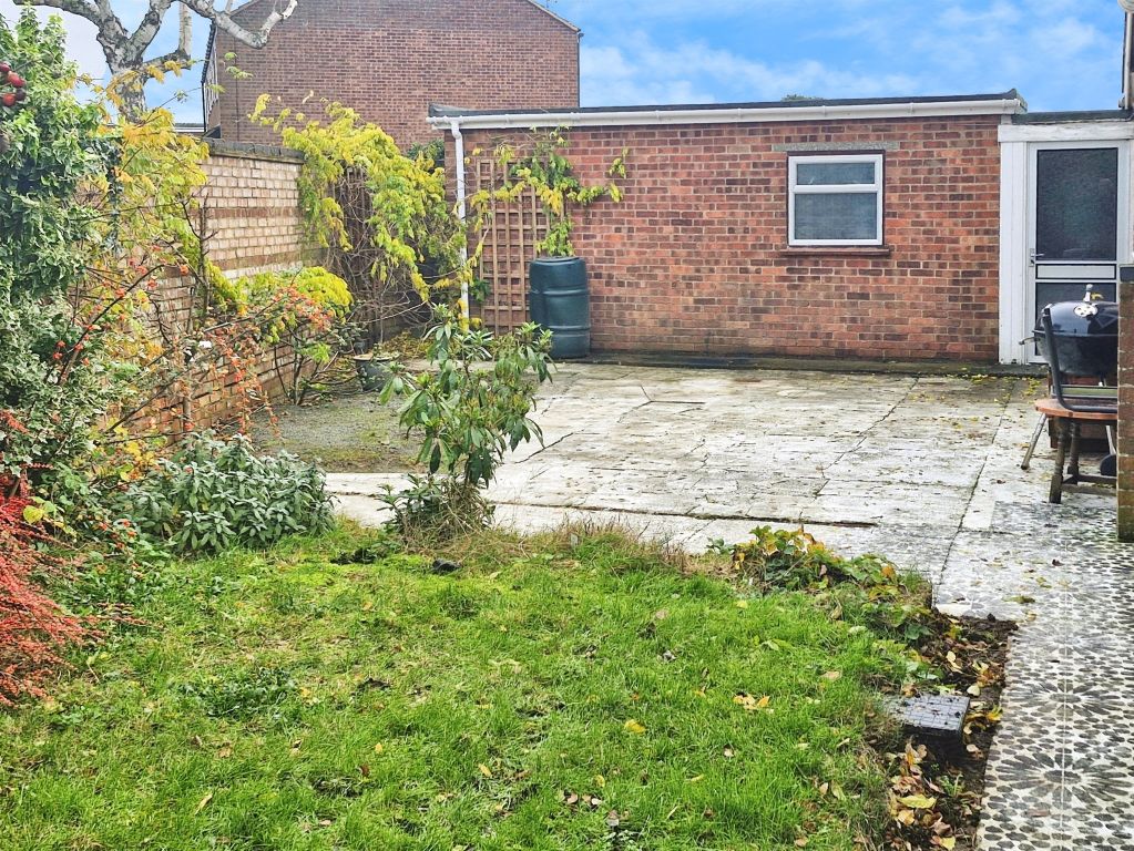 Property photo 2 of 21