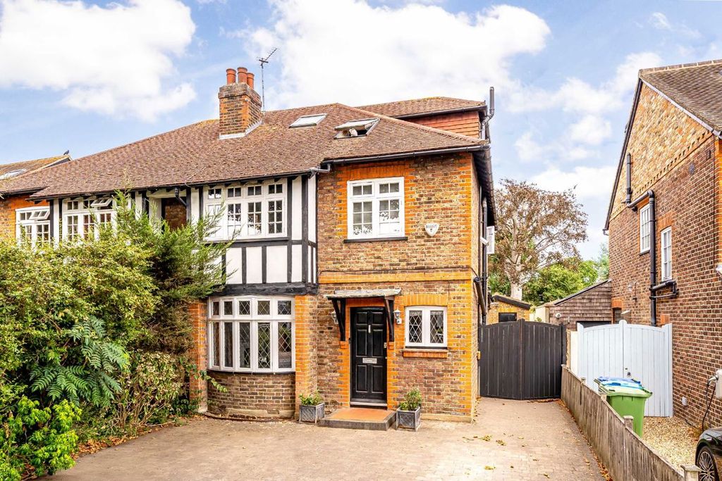 Property photo 1 of 8