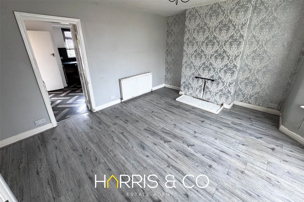 Property photo 2 of 10 Picture No. 03