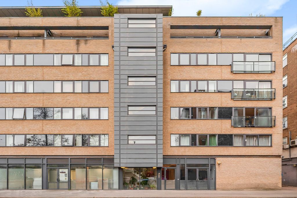 Property photo 1 of 14