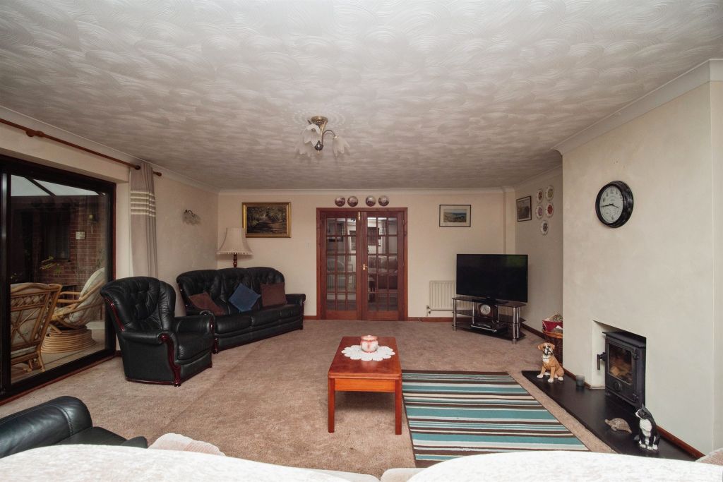Property photo 3 of 21