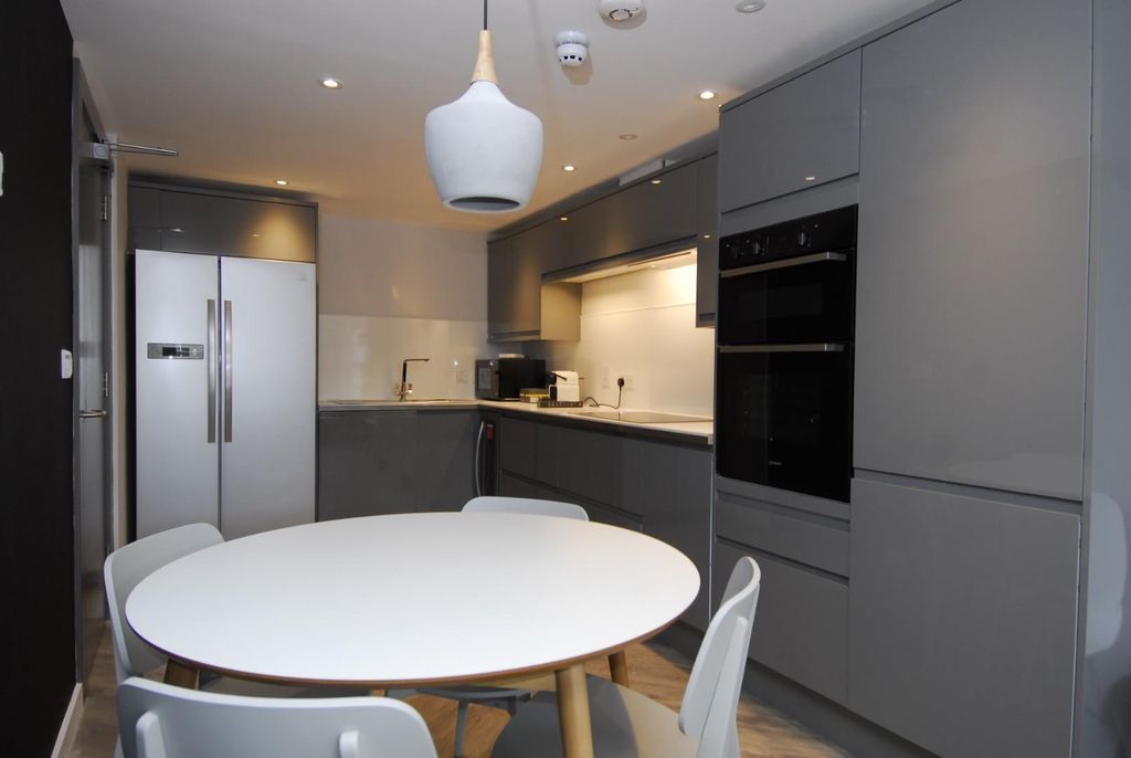 Property photo 2 of 5 Cornwall 3.Jpg