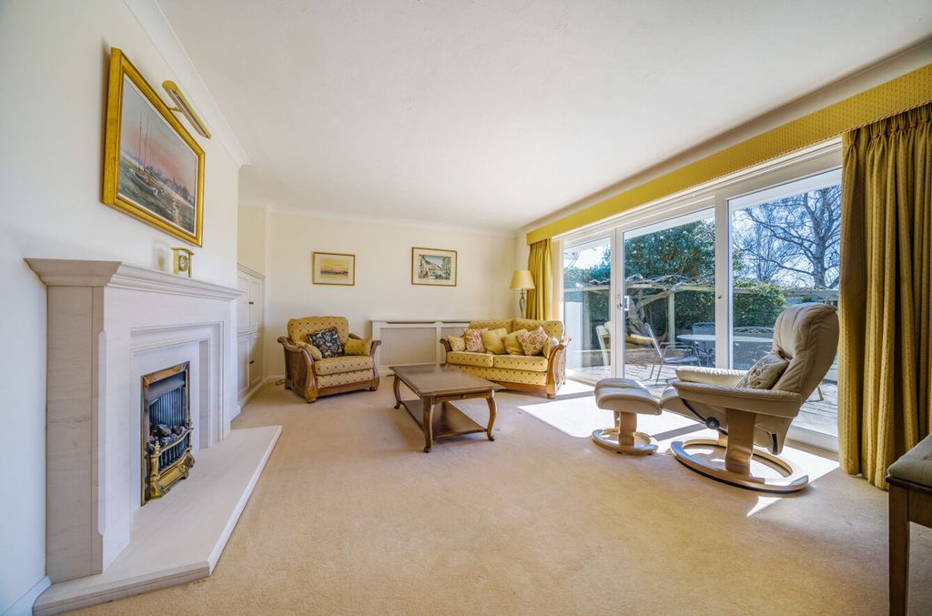 Property photo 2 of 16