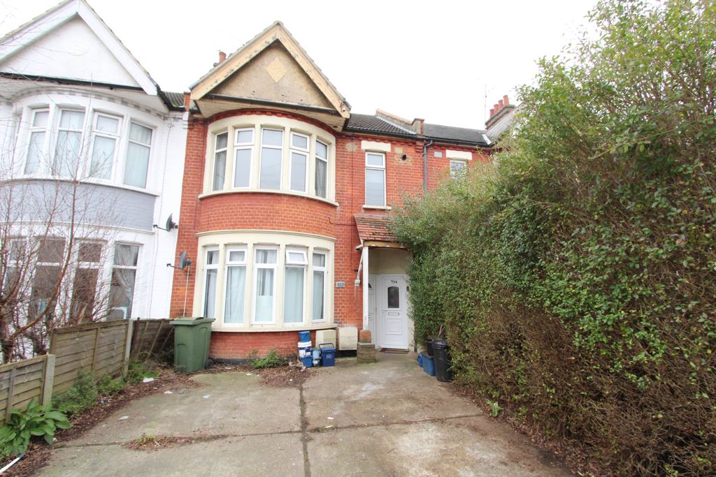 Property photo 1 of 5
