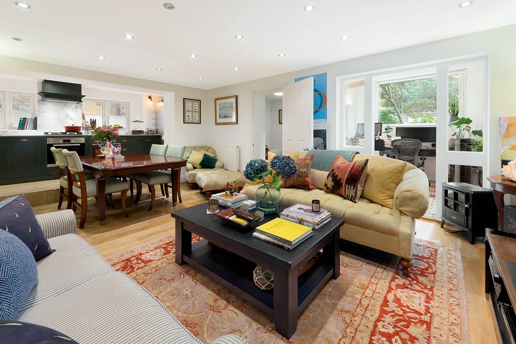 Property photo 3 of 10 Awinship-7068-03-Hig