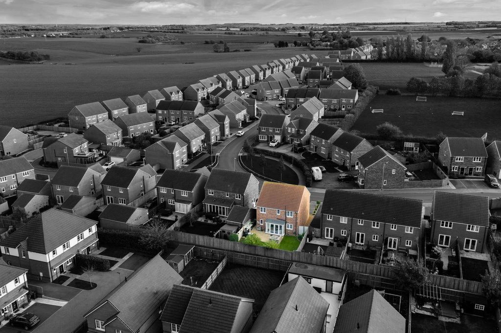 Property photo 2 of 29