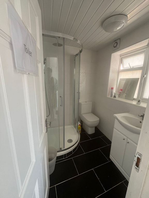 Property photo 2 of 4 66290d49-Fd29-488F-90c0-6B0112Ef05E8