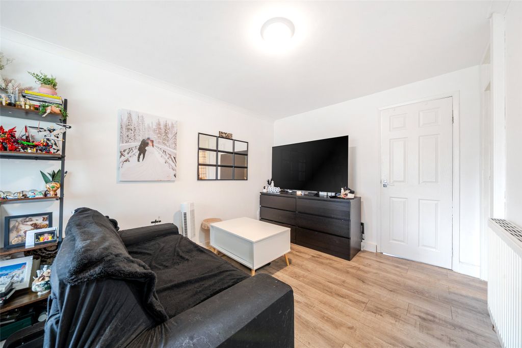 Property photo 3 of 10 Picture No. 05